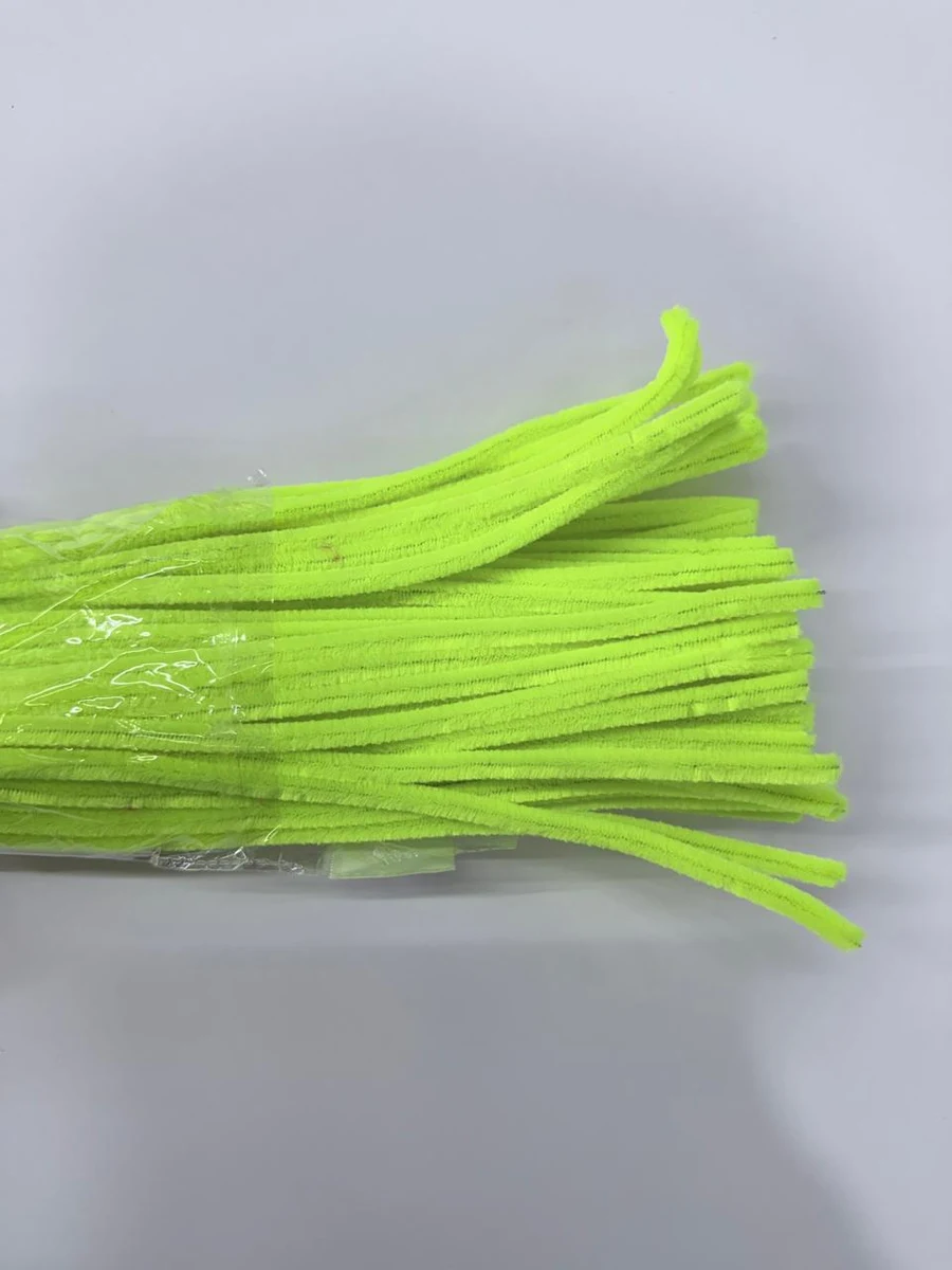 Parrot Green pipe cleaners, 8 mm, 100 pieces per pack